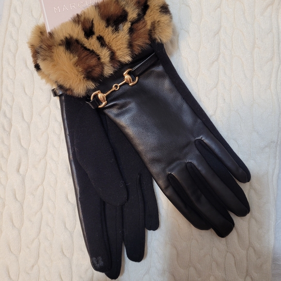 Marcus Adler Black Gloves with Leopard Print Cuff. Gold Tone Accent. O/S. - Picture 11 of 14